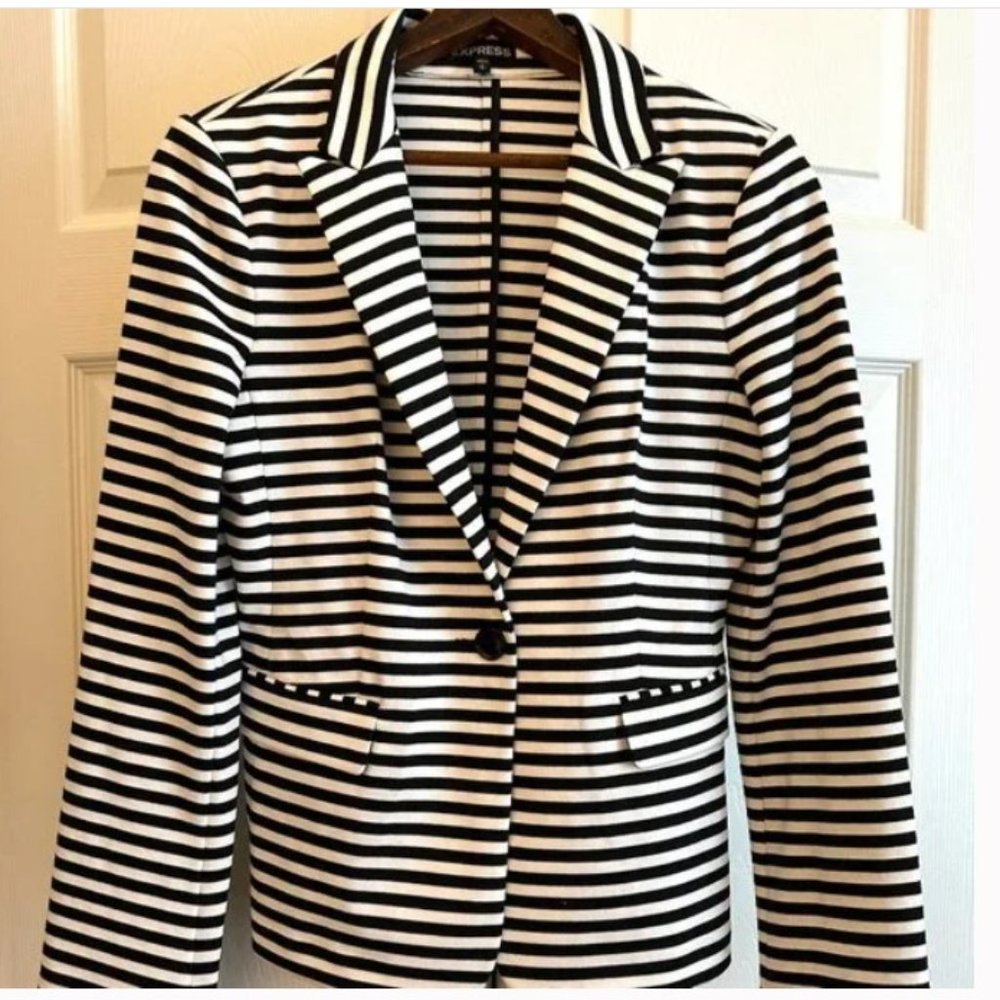 Express Women's Black & White Striped Blazer